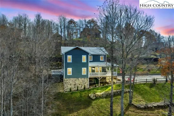 $695,000 | 301 Crossmor Drive, Todd, NC 28684