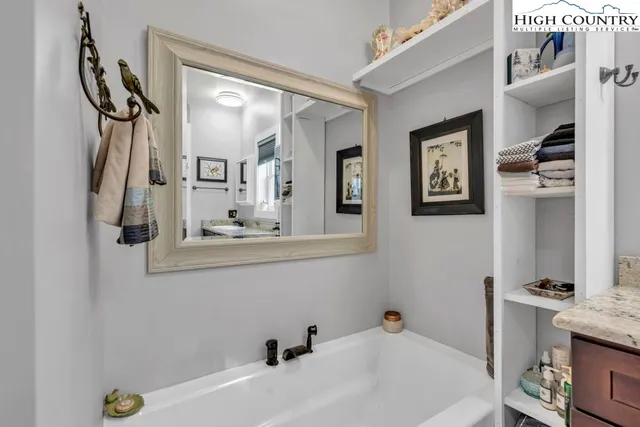 $735,000 | 301 Crossmor Drive, Todd, NC 28684