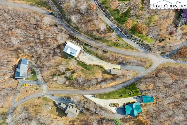 $695,000 | 301 Crossmor Drive, Todd, NC 28684