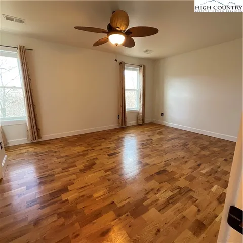 $695,000 | 301 Crossmor Drive, Todd, NC 28684