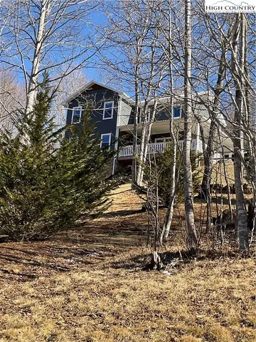 $695,000 | 301 Crossmor Drive, Todd, NC 28684