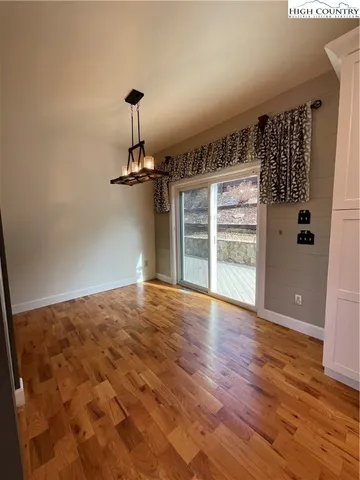 $695,000 | 301 Crossmor Drive, Todd, NC 28684