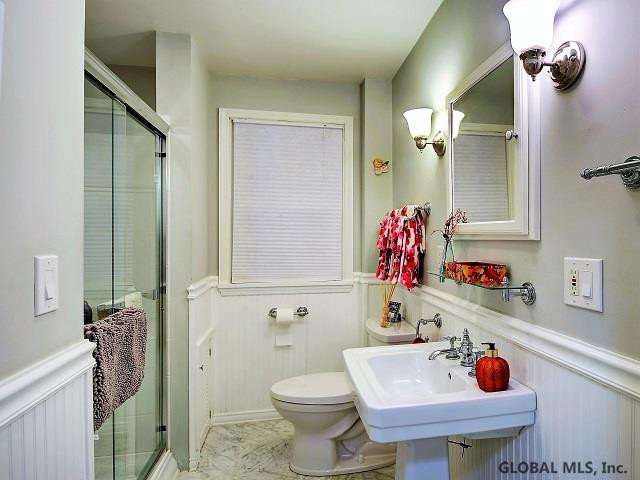 94 Maxwell Road Colonie, NY 12110 - Photo 18 of 39 Photo 18