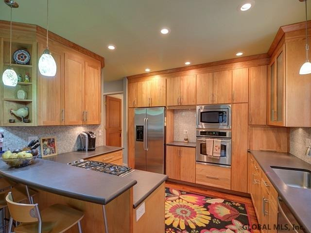 94 Maxwell Road Colonie, NY 12110 - Photo 8 of 39 Photo 8