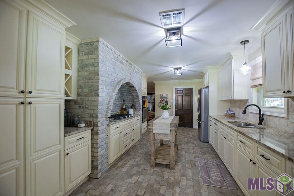 771 Bayou Blue Road Houma, LA 70364 - Photo 9 of 41 Gallery Image 9