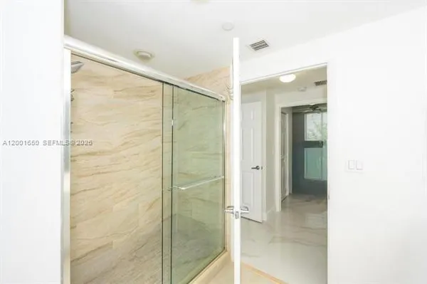 $3,300 | 510 Northwest 84th Avenue, Unit 429, Plantation, FL 33324