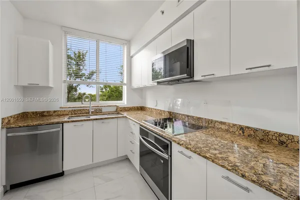 $3,300 | 510 Northwest 84th Avenue, Unit 429, Plantation, FL 33324