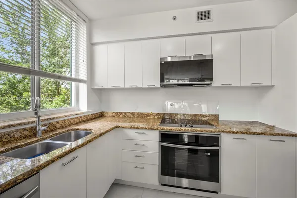 $3,300 | 510 Northwest 84th Avenue, Unit 429, Plantation, FL 33324