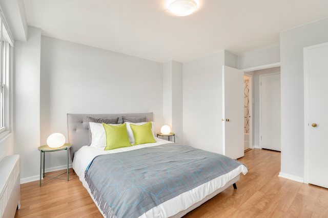 2909 North Sheridan Road, Unit 1911 Chicago, IL 60657 - Photo 12 of 22