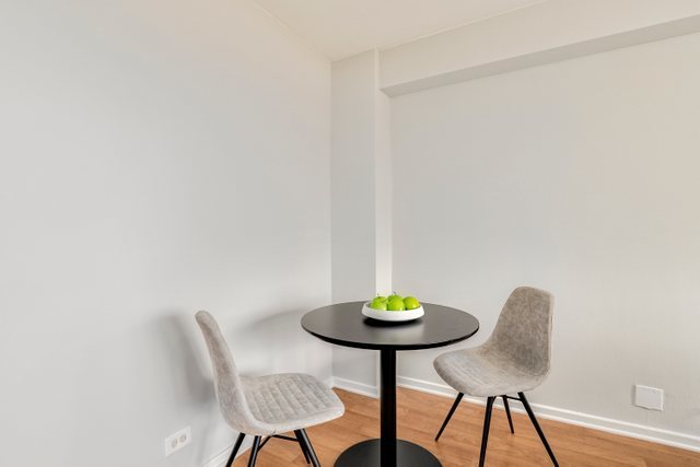 2909 North Sheridan Road, Unit 1911 Chicago, IL 60657 - Photo 8 of 22