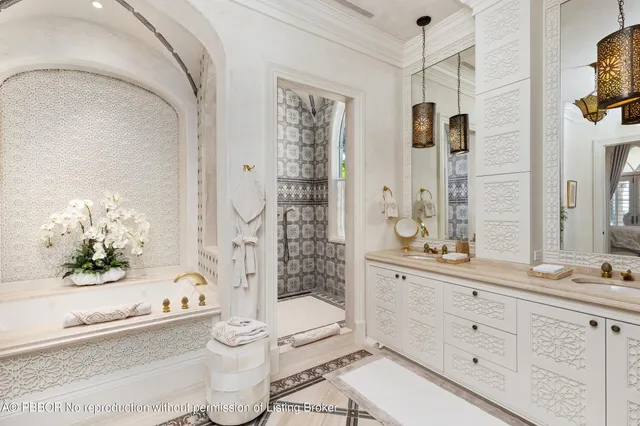 $90,000,000 | 820 South Ocean Boulevard, Manalapan, FL 33462