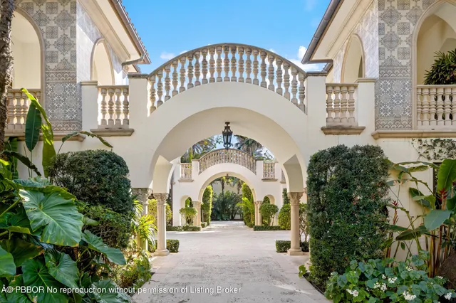 $90,000,000 | 820 South Ocean Boulevard, Manalapan, FL 33462