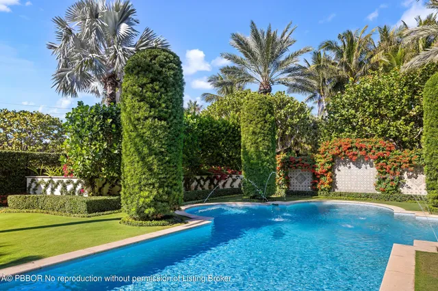 $90,000,000 | 820 South Ocean Boulevard, Manalapan, FL 33462