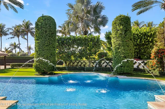 $90,000,000 | 820 South Ocean Boulevard, Manalapan, FL 33462