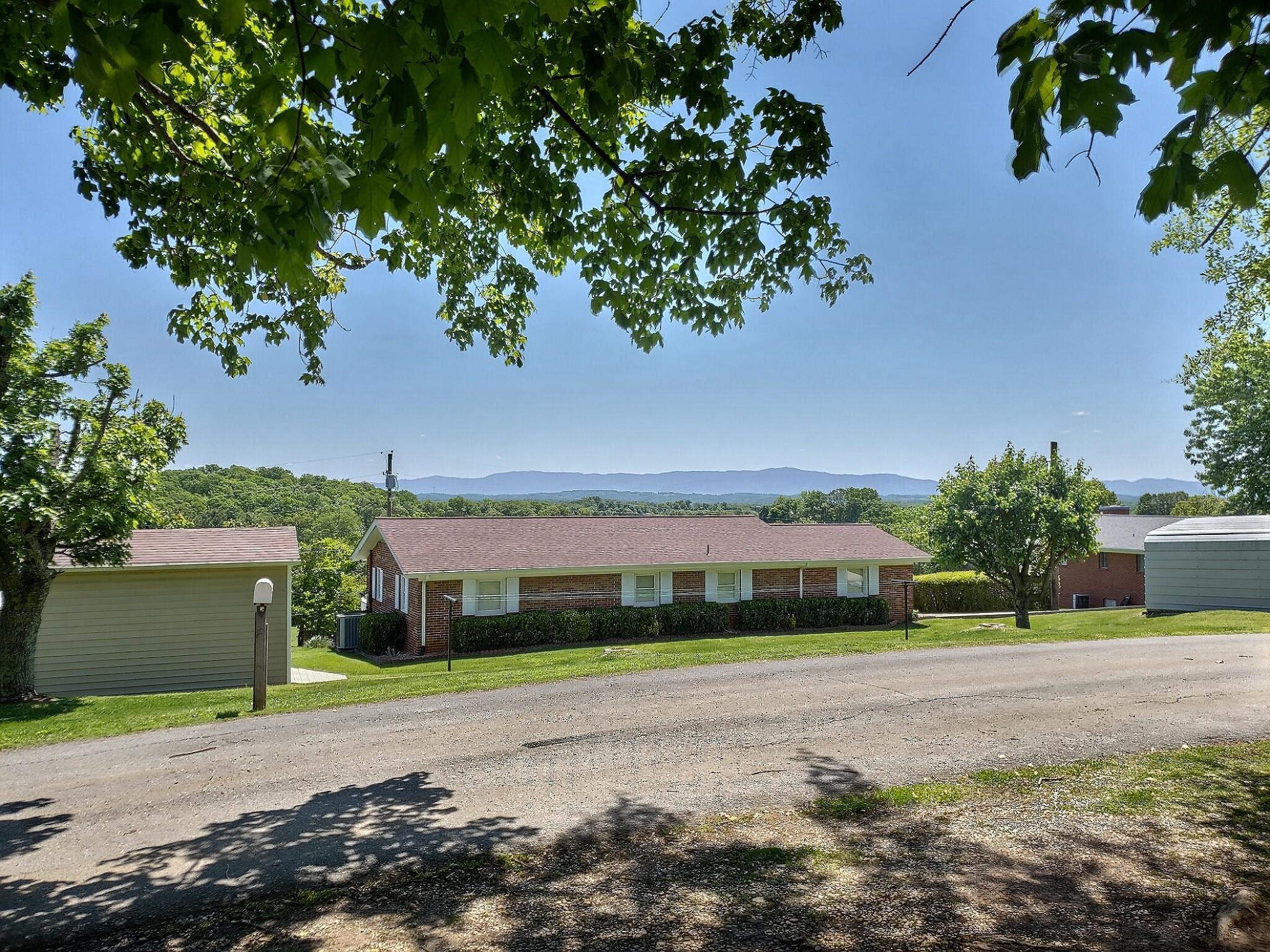 205 Fieldstone Loop Mosheim, TN 37818 - Photo 4 of 17 exposio_114467769