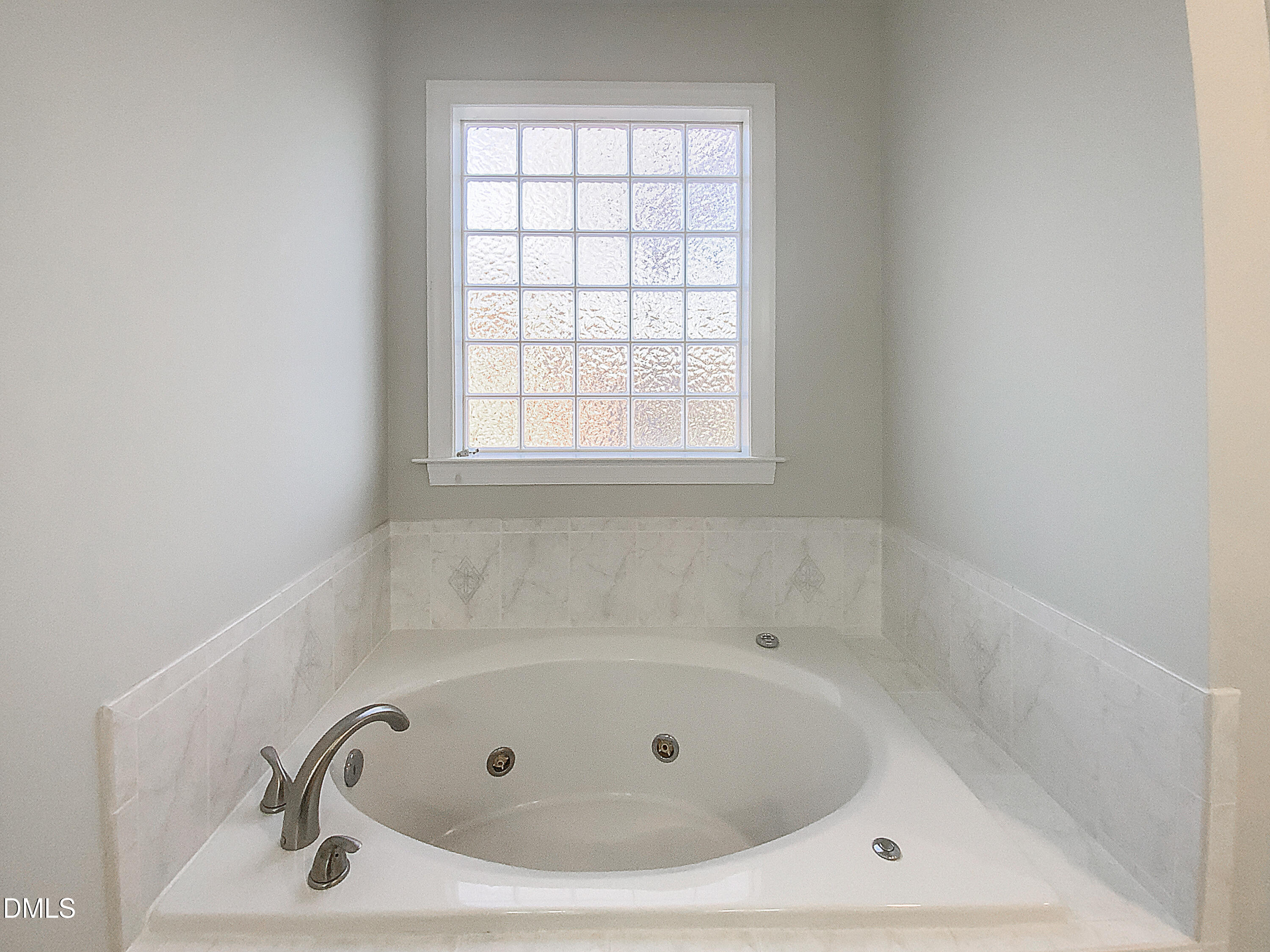 1217 Rolling Farm Drive Raleigh, NC 27603 - Photo 14 of 23 a bathroom with bathtub