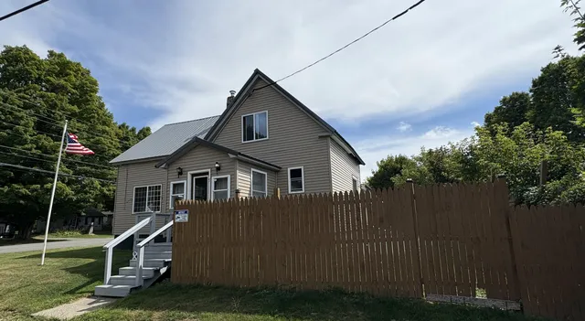 $179,900 | 5 Western Avenue, East Millinocket, ME 04430