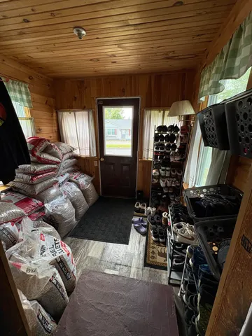 $179,900 | 5 Western Avenue, East Millinocket, ME 04430