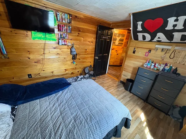 $179,900 | 5 Western Avenue, East Millinocket, ME 04430