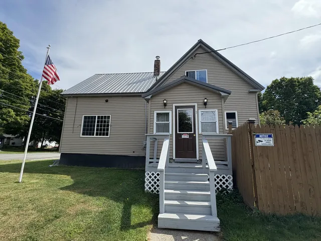 $179,900 | 5 Western Avenue, East Millinocket, ME 04430