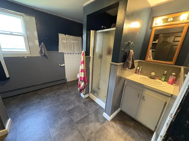 $179,900 | 5 Western Avenue, East Millinocket, ME 04430