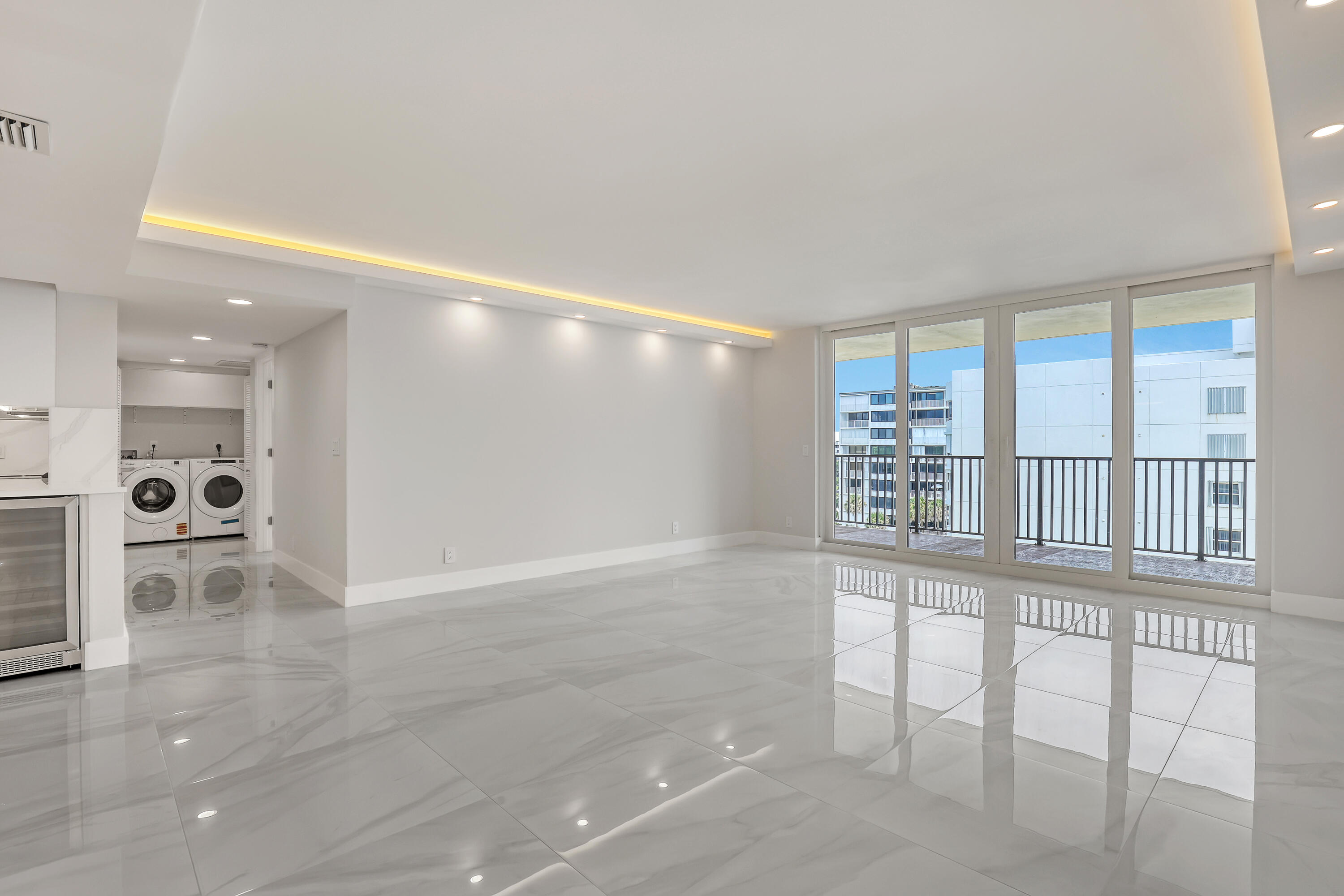 3610 South Ocean Boulevard, Unit 508 South Palm Beach, FL 33480 - Photo 24 of 65 3610 S Ocean #508 (60)