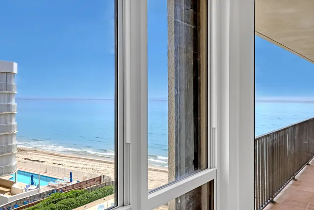 $950,000 | 3610 South Ocean Boulevard, Unit 508, South Palm Beach, FL 33480