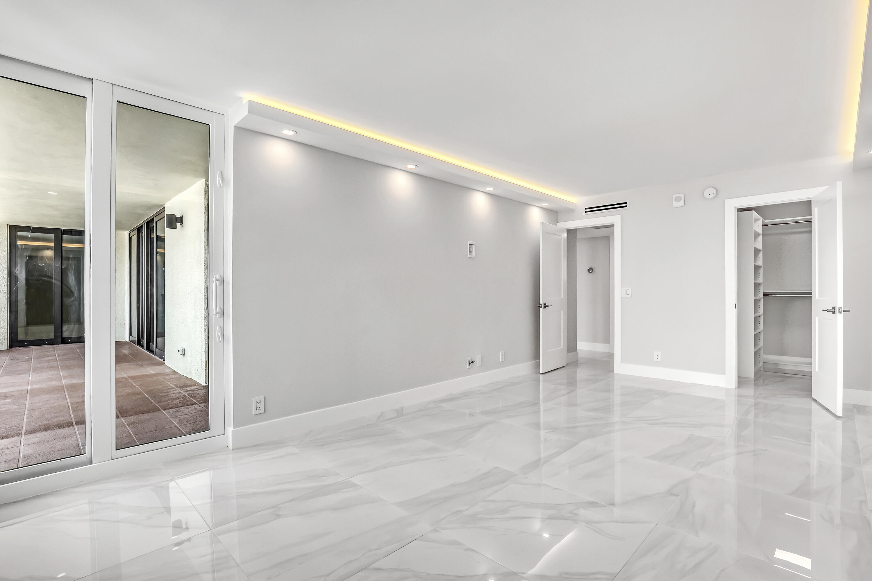 3610 South Ocean Boulevard, Unit 508 South Palm Beach, FL 33480 - Photo 57 of 65 3610 S Ocean #508 (35)