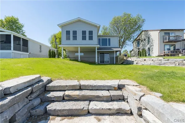 $629,800 | 27217 3 Mile Point Road, Lyme, NY 13622