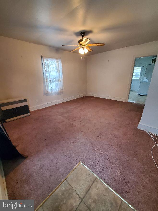 200 Killarney Road Cambridge, MD 21613 - Photo 6 of 24 Living Room