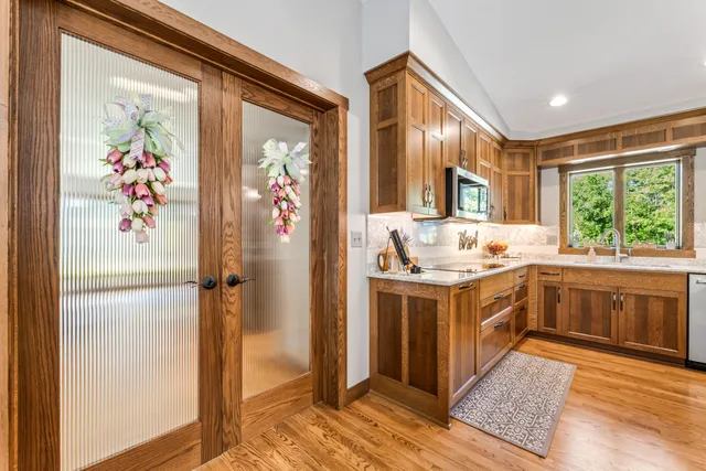 $445,000 | W770 Meadow Lane, Fountain City, WI 54629