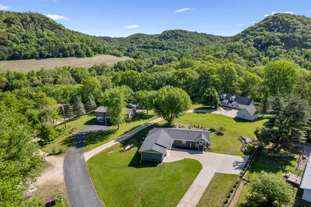 $445,000 | W770 Meadow Lane, Fountain City, WI 54629