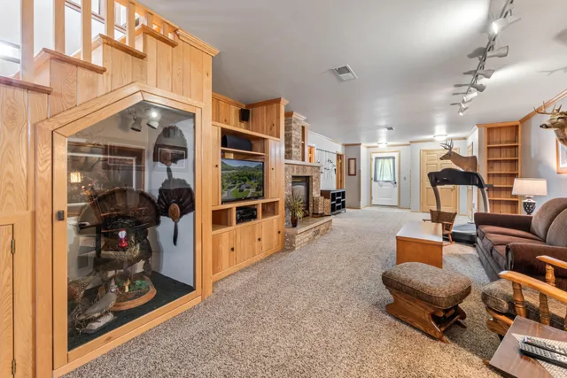 $445,000 | W770 Meadow Lane, Fountain City, WI 54629