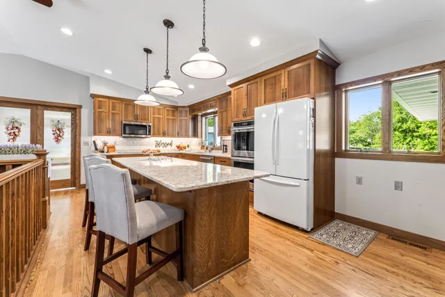 $445,000 | W770 Meadow Lane, Fountain City, WI 54629