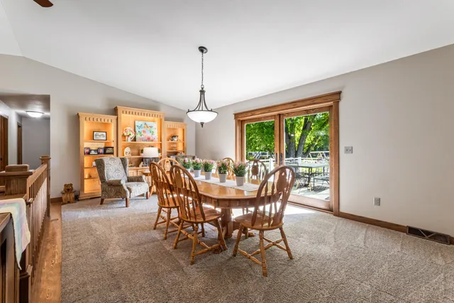 $445,000 | W770 Meadow Lane, Fountain City, WI 54629