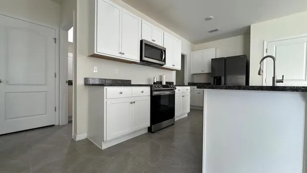 $2,550 | 1280 Cascades Avenue, Davenport, FL 33837