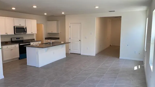 $2,650 | 1280 Cascades Avenue, Davenport, FL 33837