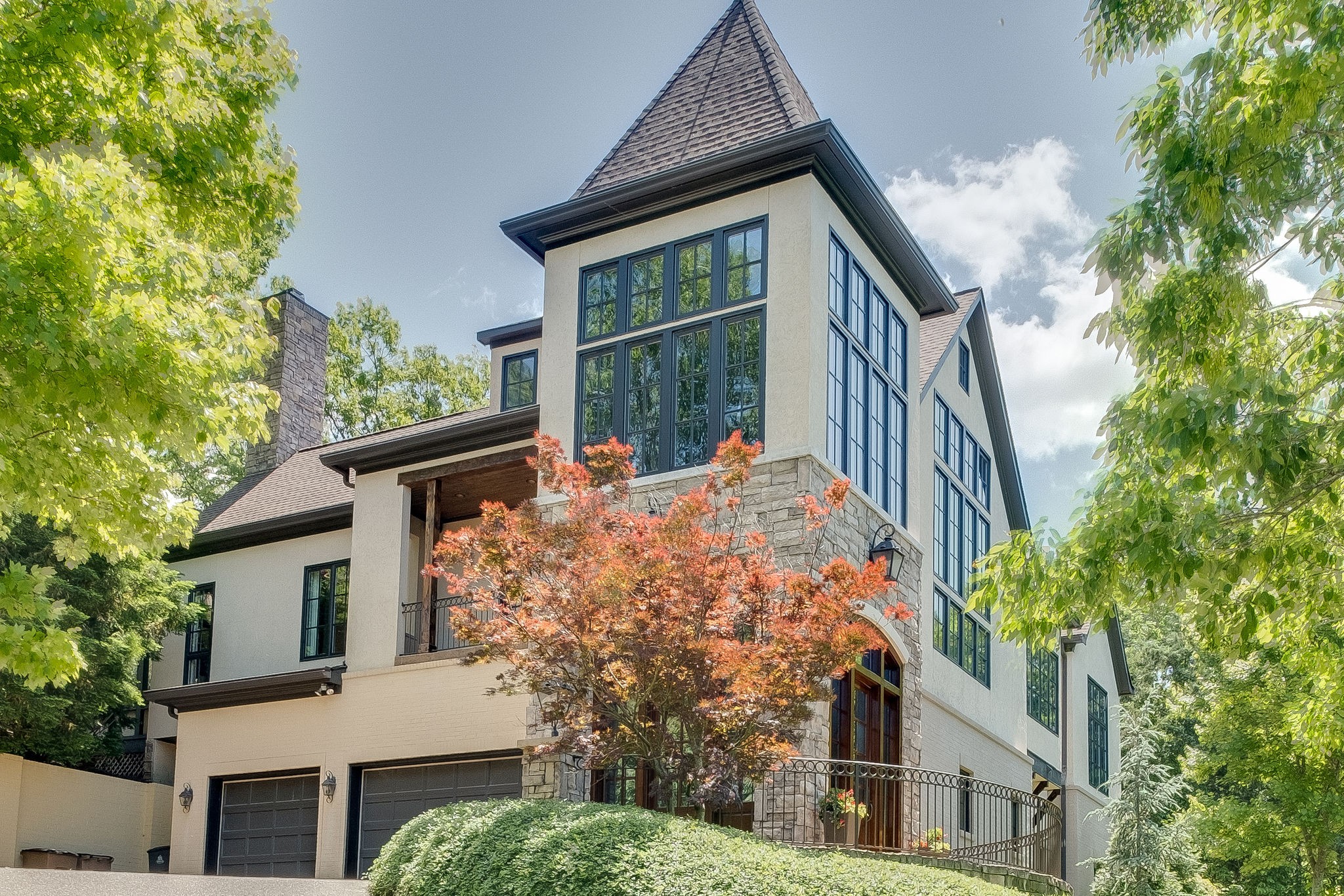 22 Compton Trace Nashville, TN 37215 - Photo 2 of 28 a front view of a house with a yard
