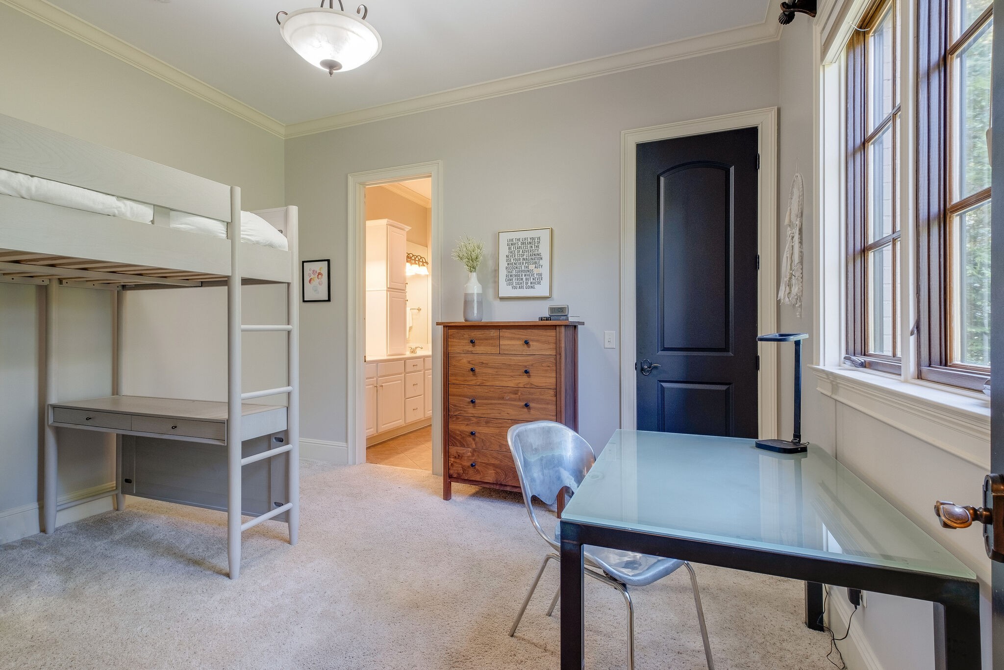 22 Compton Trace Nashville, TN 37215 - Photo 21 of 28 a room with furniture and a window