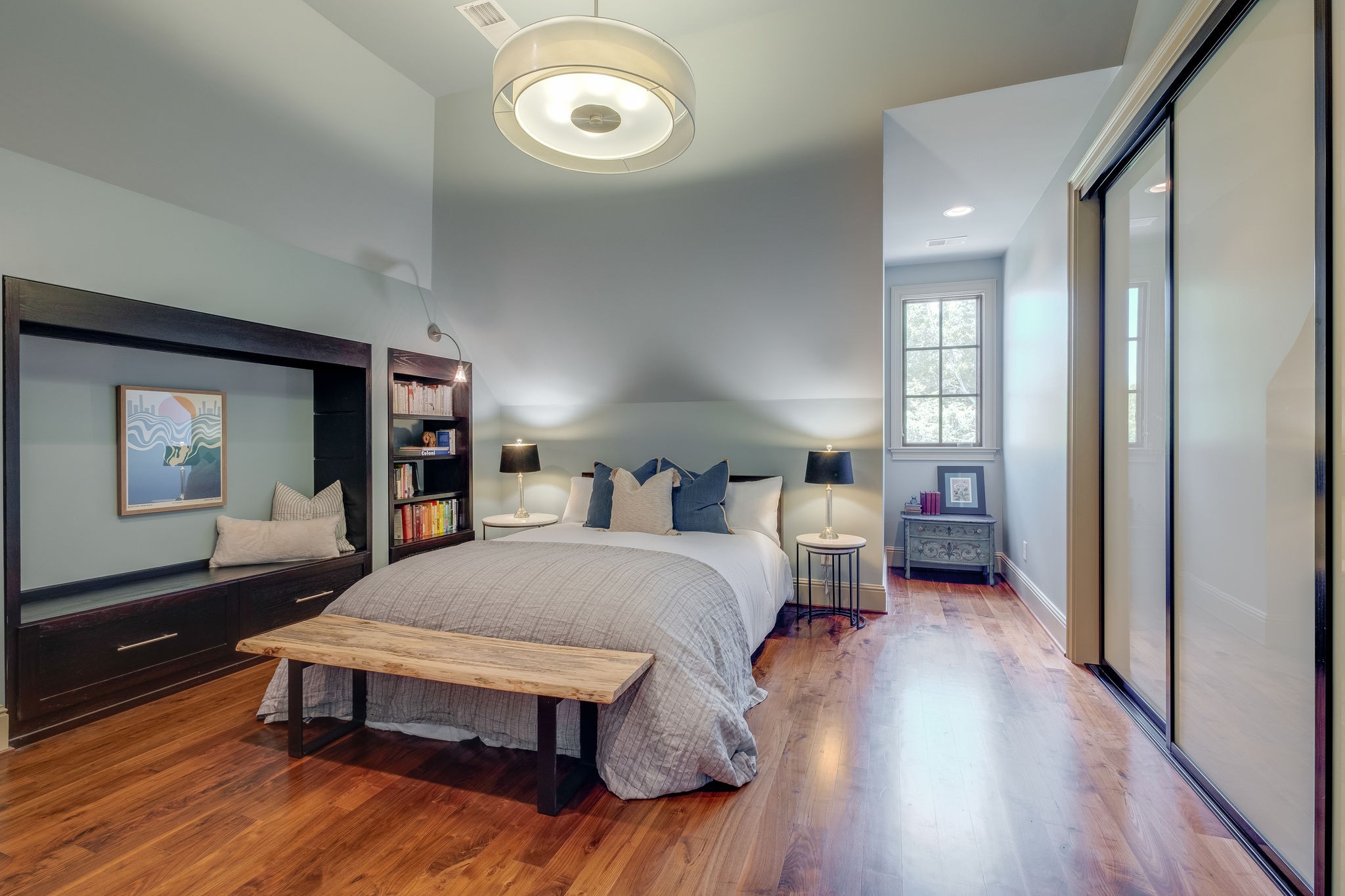22 Compton Trace Nashville, TN 37215 - Photo 25 of 28 a living room with a bed furniture and a window