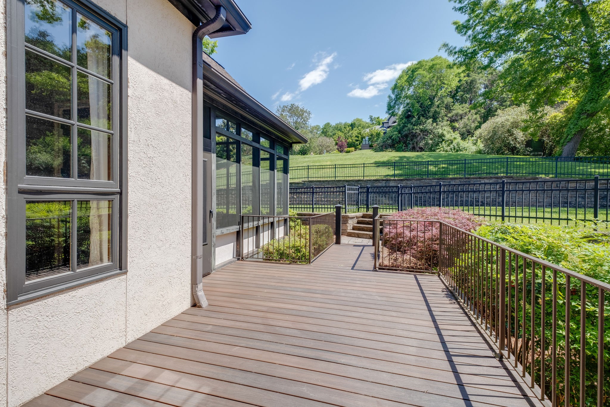 22 Compton Trace Nashville, TN 37215 - Photo 26 of 28 a view of a balcony with chairs