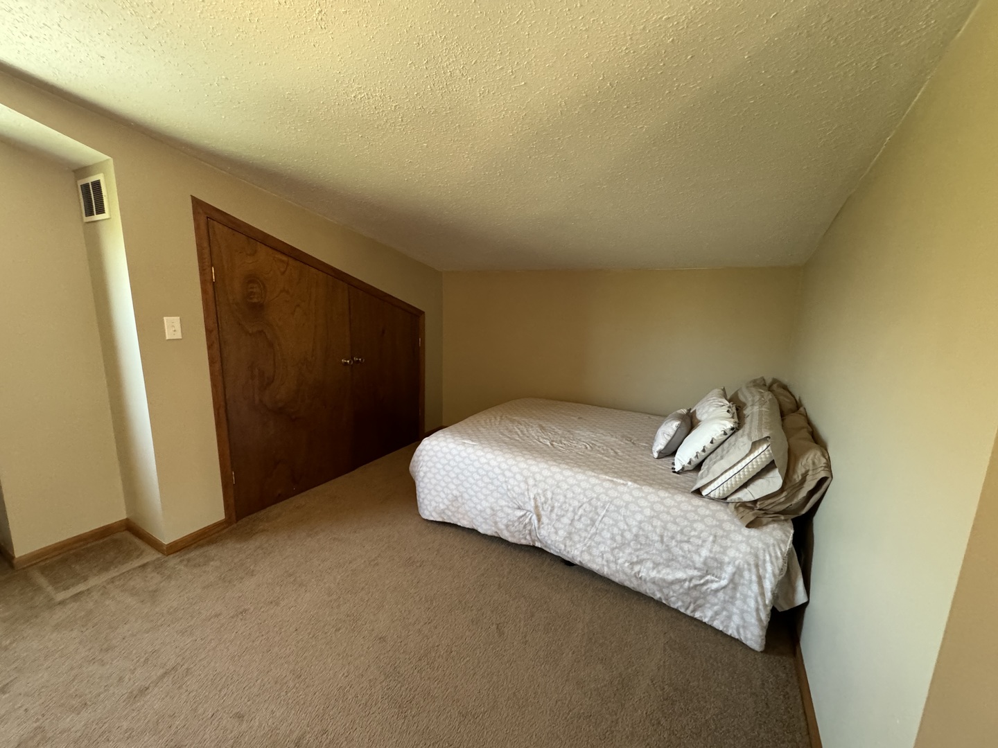 142 Tully Road Wilmington, IL 60481 - Photo 15 of 24 Gallery Image 15