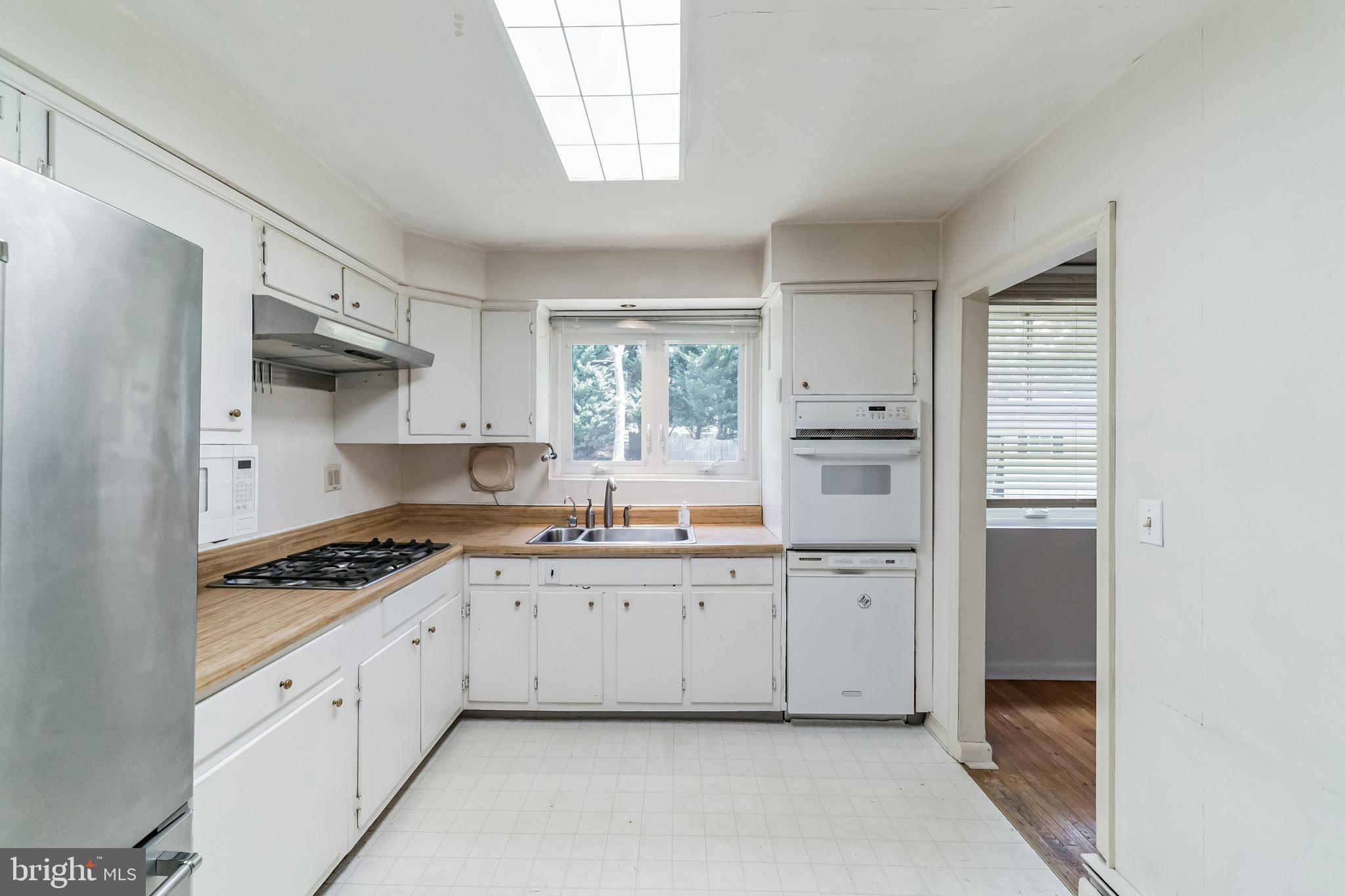 324 Abbey Road Berwyn, PA 19312 - Photo 13 of 45 Gallery Image 13