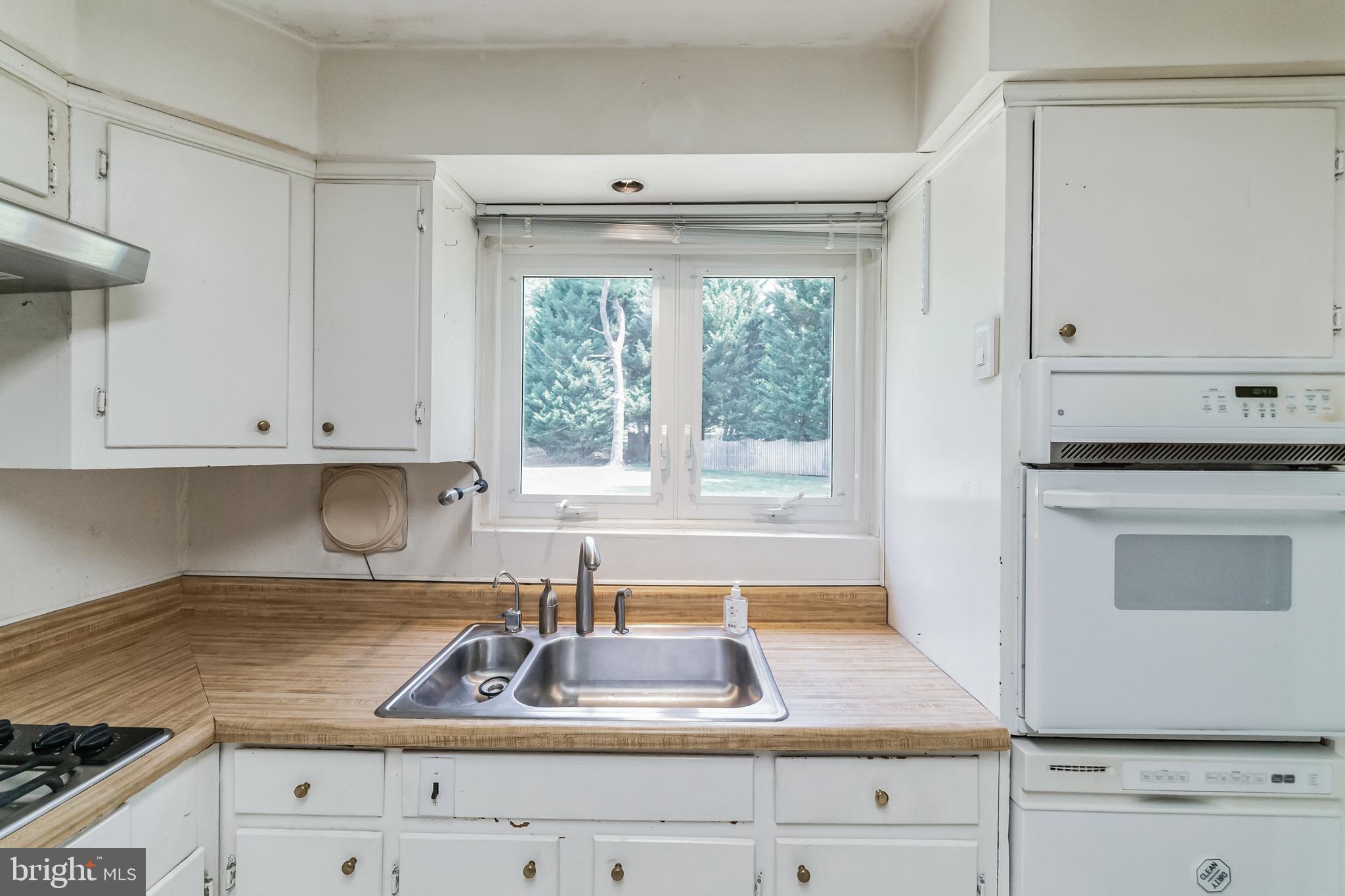 324 Abbey Road Berwyn, PA 19312 - Photo 15 of 45 Gallery Image 15