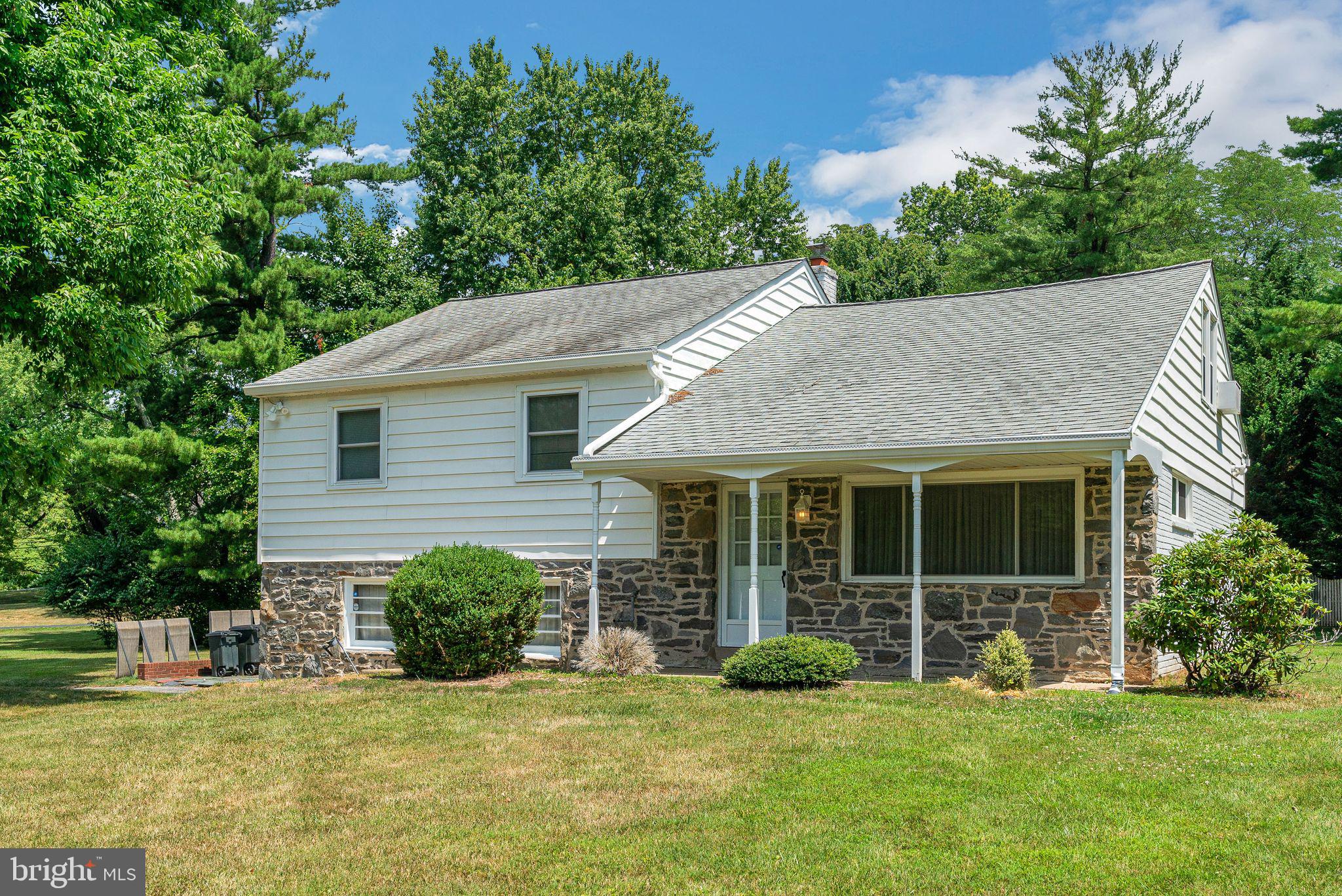 324 Abbey Road Berwyn, PA 19312 - Photo 3 of 45 Gallery Image 3