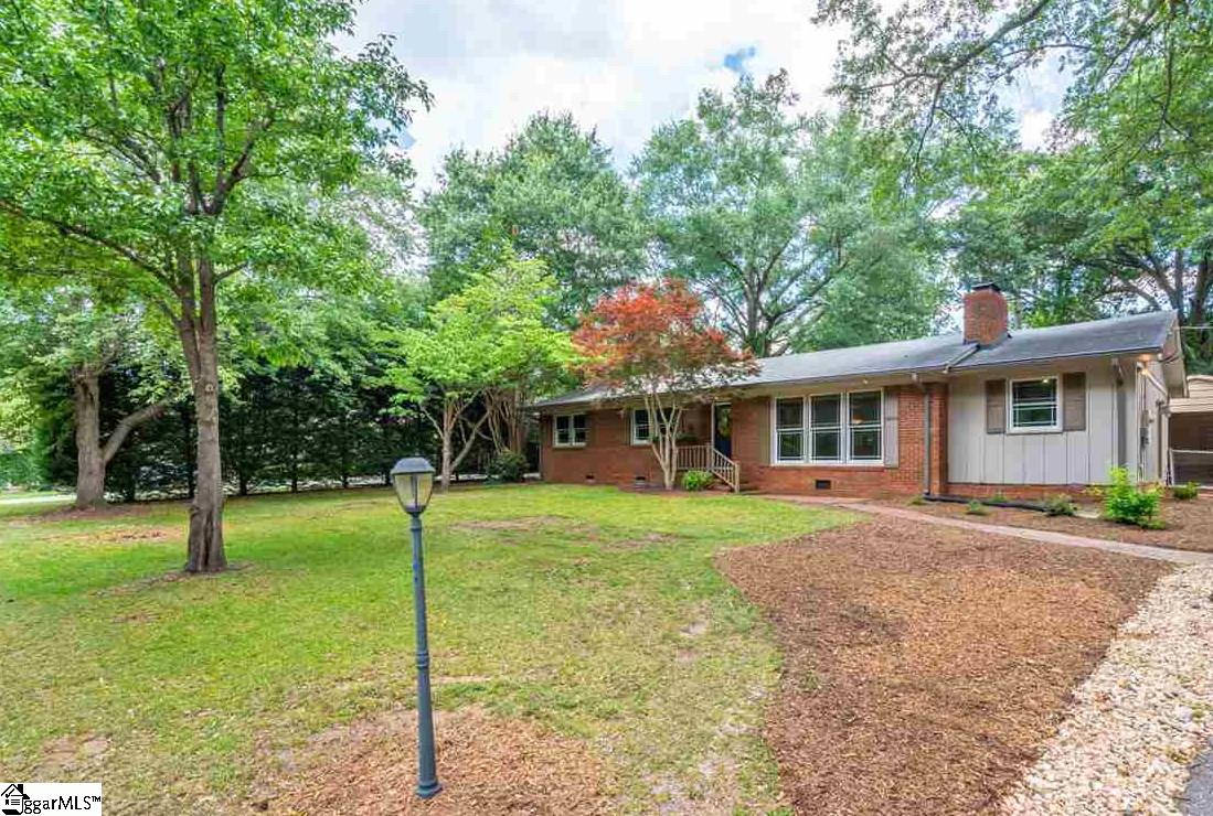 119 Richbourg Road Greenville, SC 29615 - Photo 1 of 34 Gallery Image 1