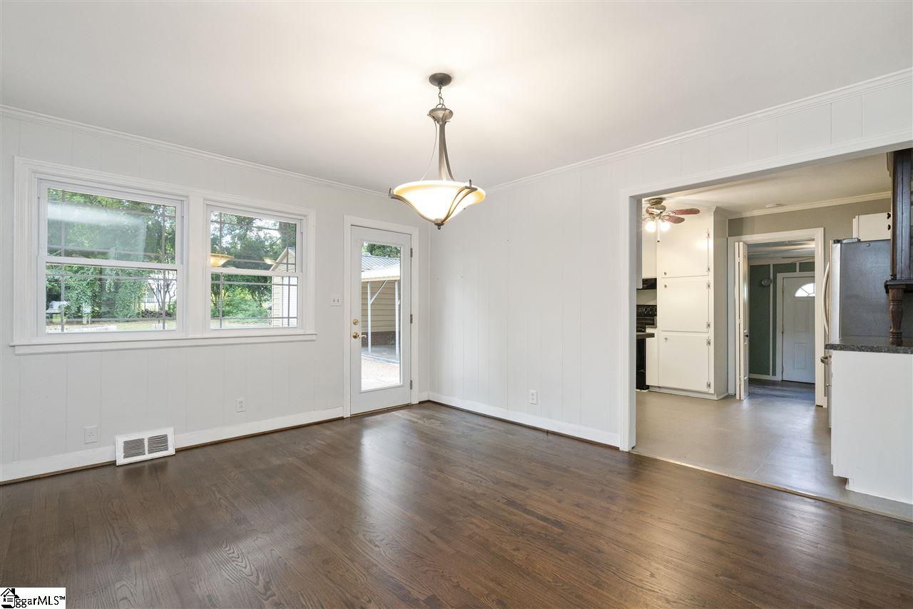 119 Richbourg Road Greenville, SC 29615 - Photo 4 of 34 Gallery Image 4