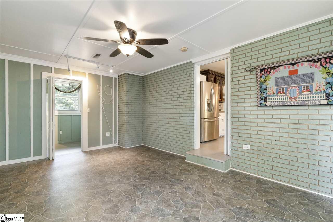 119 Richbourg Road Greenville, SC 29615 - Photo 10 of 34 Gallery Image 10