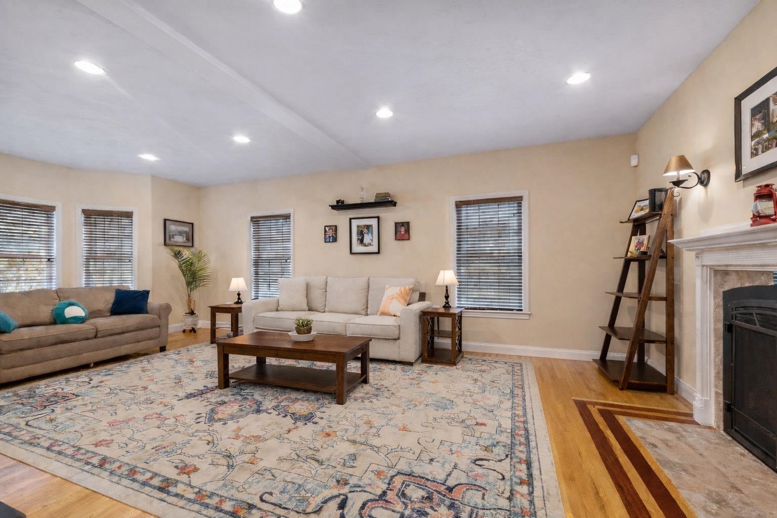 21 Edinburgh Road Windham, NH 03087 - Photo 8 of 40 Gallery Image 8