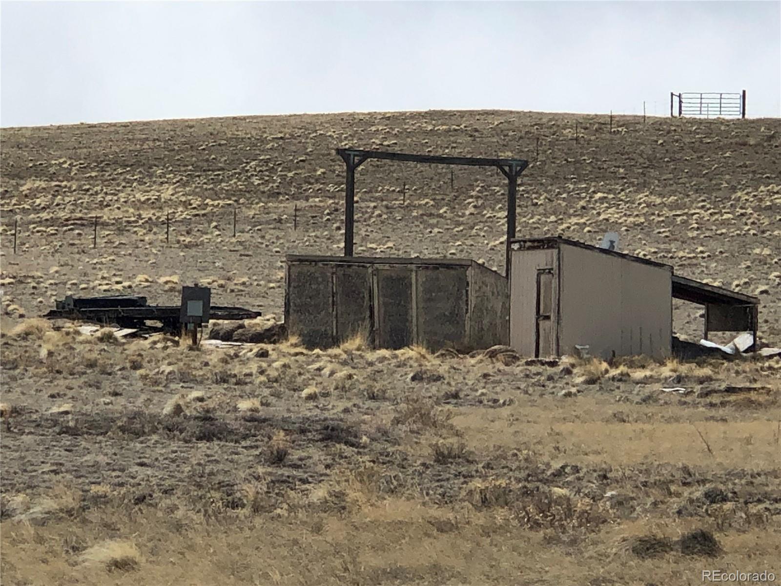 735 Link Road Como, CO 80432 - Photo 10 of 26 a large stone building with wooden floor